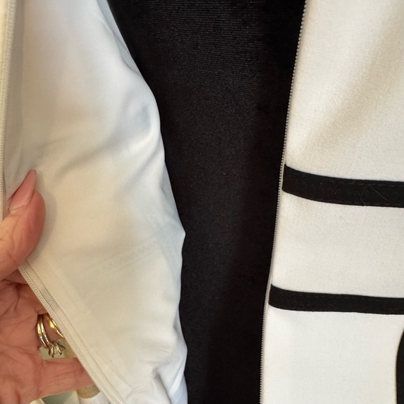 Calvin Klein Black and White Sleeveless Grid Midi Dress - Size: Large - Picture 8 of 12